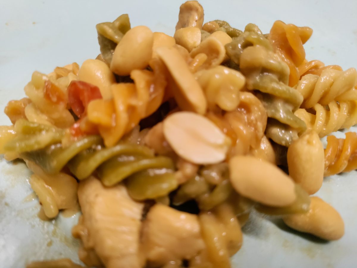 Peanut butter Chicken & Pasta