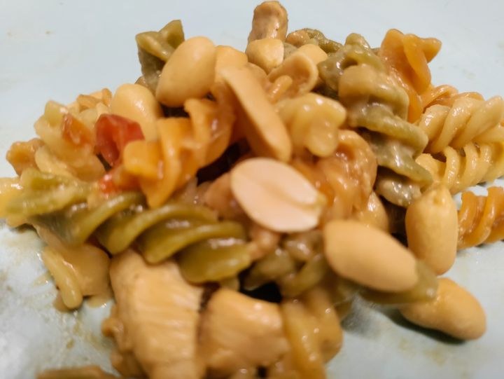Peanut butter Chicken & Pasta